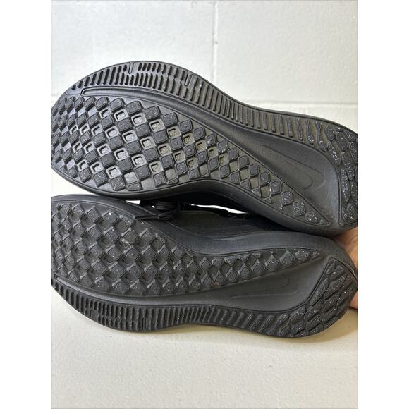 New Mens 8 Nike Air Winflo 10 Triple Black Anthracite Men’s Running Shoe - Picture 6 of 6